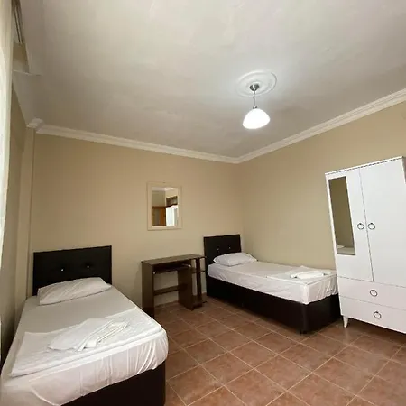 Huzur Guenluek Evleri 2+1 ダッチャ